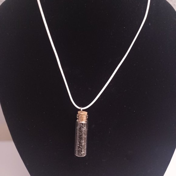 Wax necklace with Graphite filled bottle pendant - Picture 2 of 2
